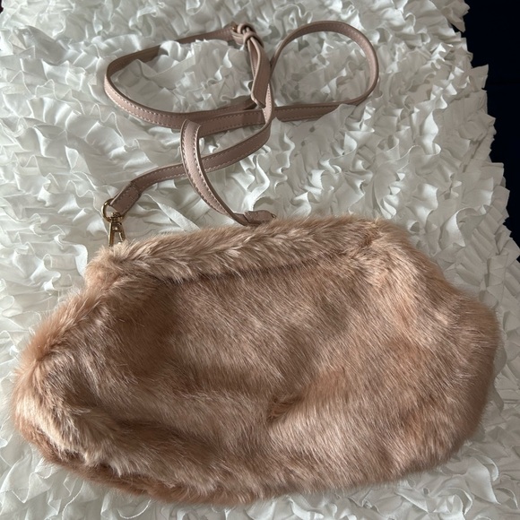 Urban Expressions Handbags - URBAN EXPRESSIONS • Faux Fur Mauve/Pink Bag • Small •